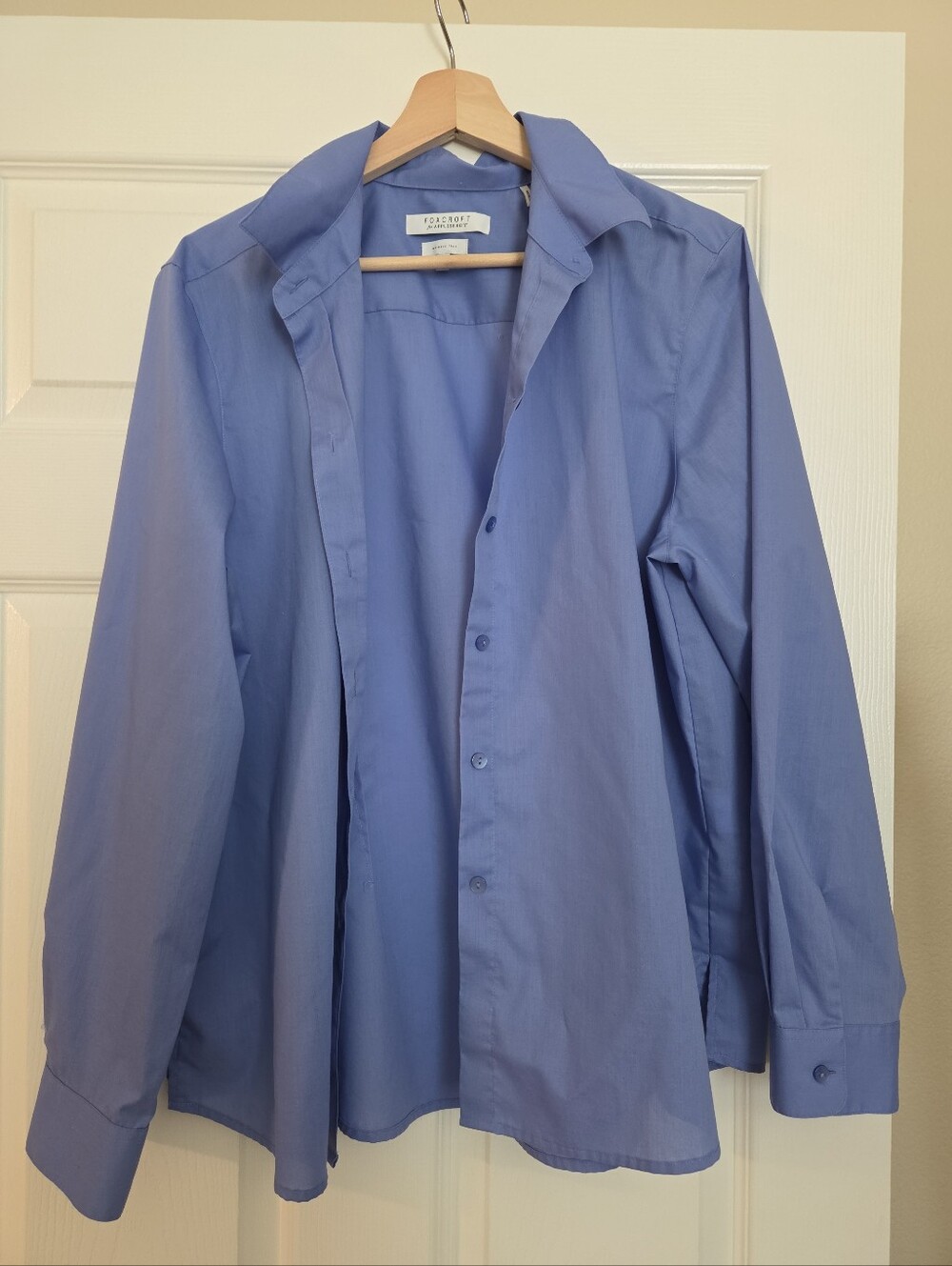 Foxcroft 18 Blue Fitted V-Neck Shirt Non-Iron Wrinkle Free Shaped
